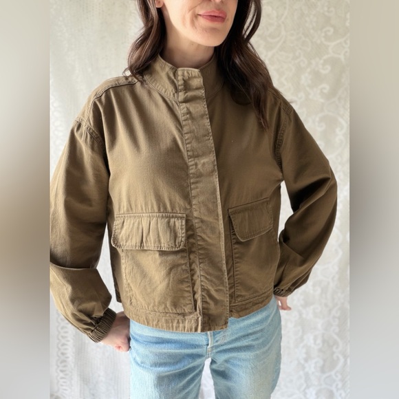 Olive Old Navy Utility Cropped Jacket Minimalist Military Style - Picture 4 of 12